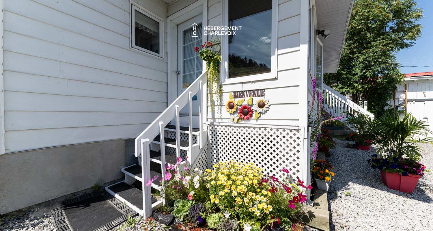 LOG-911 - Au coeur du Village.